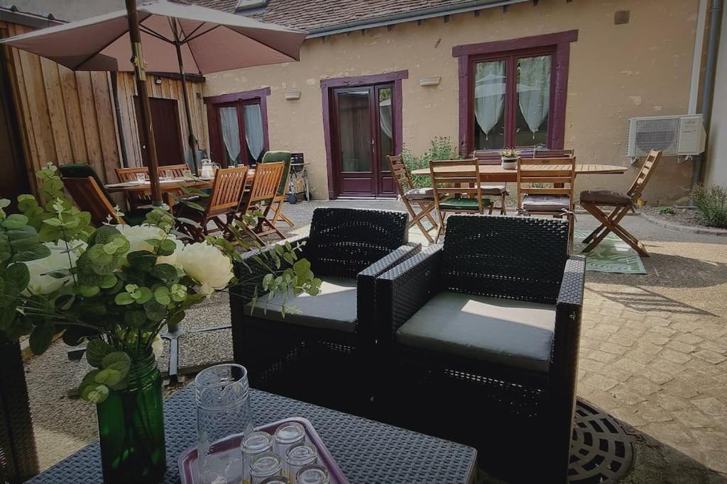 Grand Gite - Le Saint-Chrirtophe Chateauroux Exterior photo